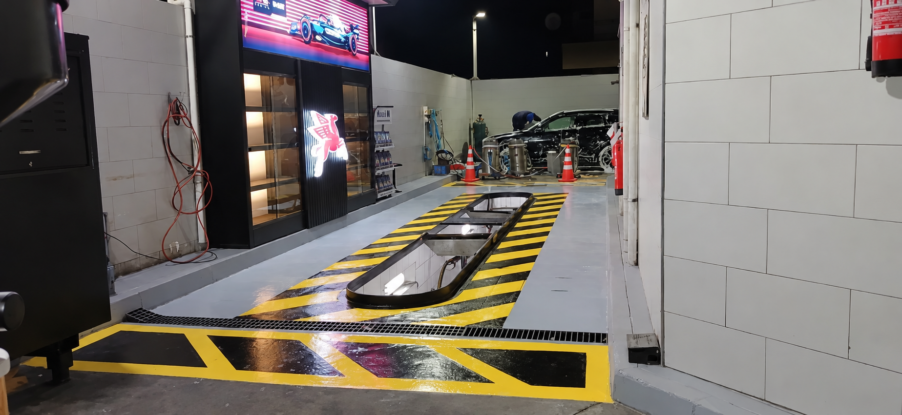 Mobil 1 Center — photograph 5
